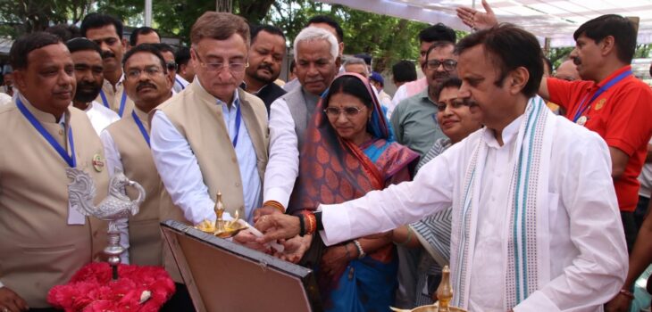 स्वास्थ्य के प्रति संवेदनशील एवं जागरूक होना जरूरी- उप मुख्यमंत्री