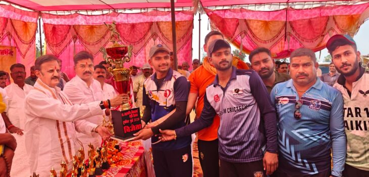 उप मुख्यमंत्री ने क्रिकेट खिलाड़ियों का किया उत्साहवर्धन