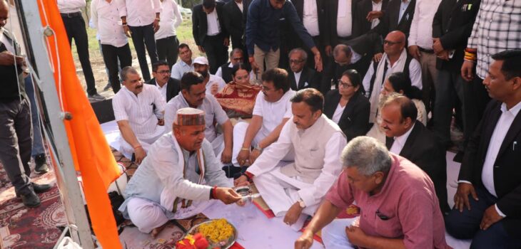 जिला न्यायालय परिसर में स्वच्छ पेयजल आपूर्ति कार्य का उप मुख्यमंत्री ने किया भूमिपूजन