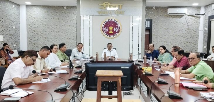 जल संरक्षण के कार्यों को सर्वोच्च प्राथमिकता से करें – कमिश्नर