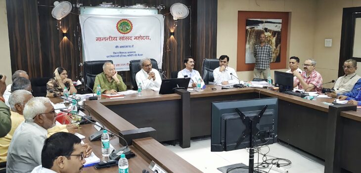 सभी स्कूल और आंगनवाड़ी केन्द्रों में मुनगे के पौधे रोपित कराएं – सांसद