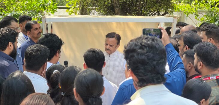 सरकार विद्यार्थियों के हितों एवं उनके उज्ज्वल भविष्य के लिए पूरी तरह प्रतिबद्ध – उप मुख्यमंत्री
