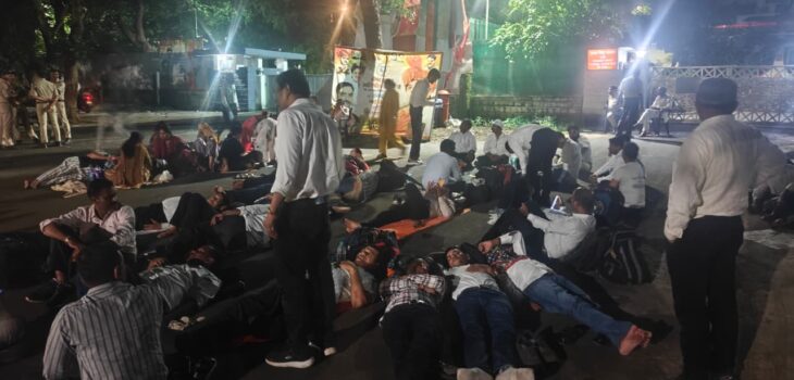 फॉलन आउट व्यवस्था और सेवा-सुरक्षा की मांग को लेकर अतिथि विद्वानों का संघर्ष जारी